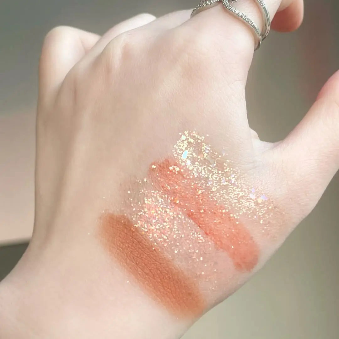 26-Color Matte & Highlighter Eyeshadow Palette