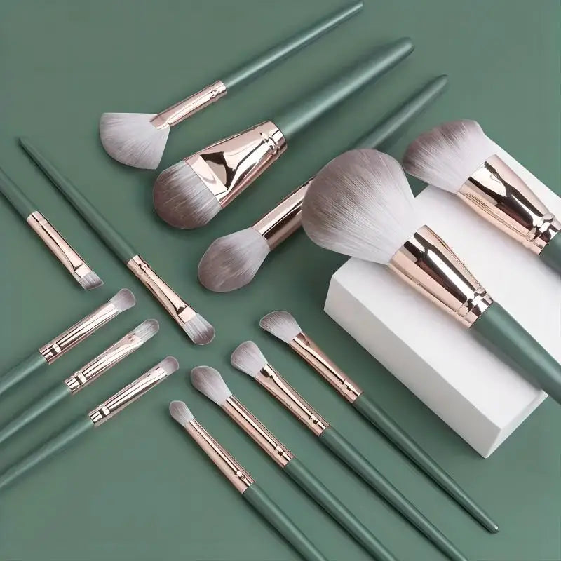 14-Piece Soft Makeup Brush Set