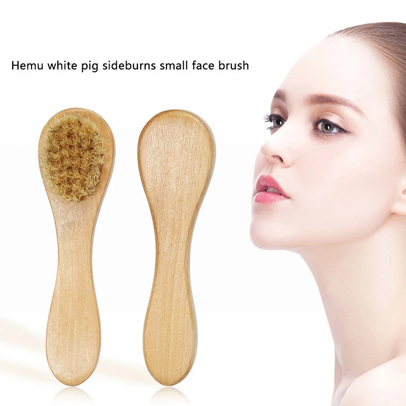 Natural Bristle Facial Exfoliating Brush – Wooden Handle